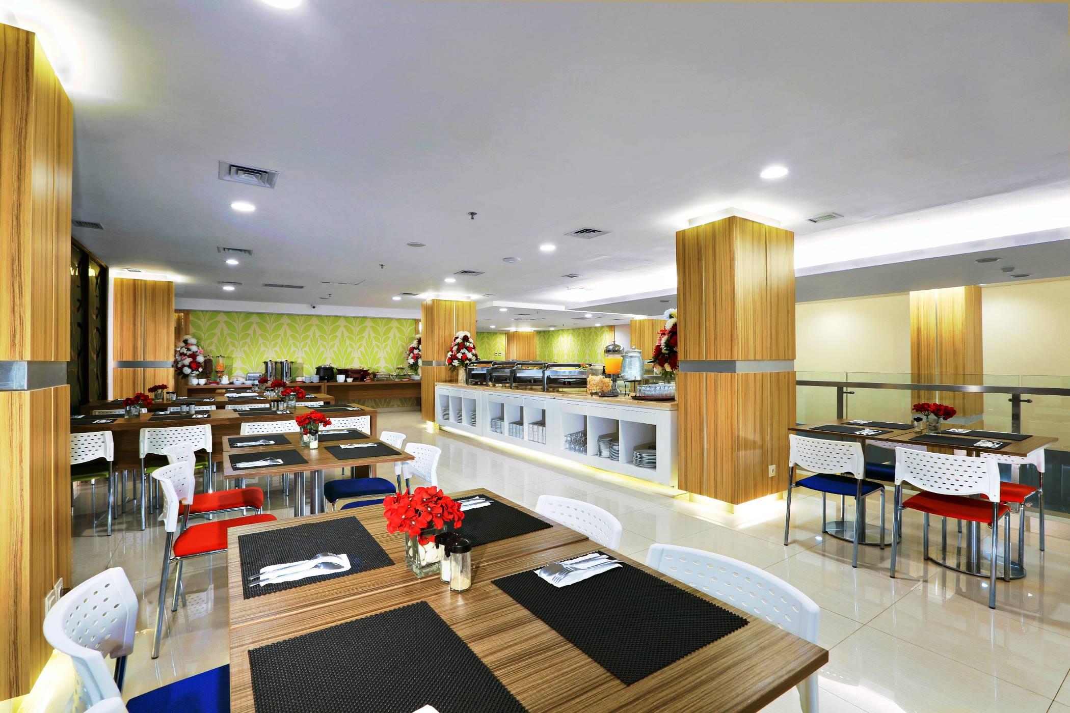 Cordela Hotel Cirebon Buitenkant foto